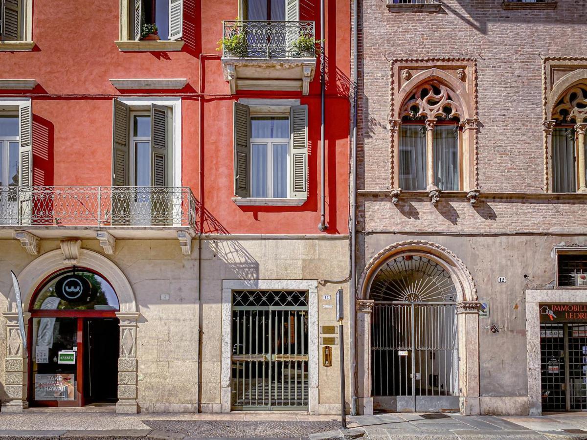 Tra Piazza Erbe E Piazza Bra Raffinata Maison Hotell Verona Eksteriør bilde